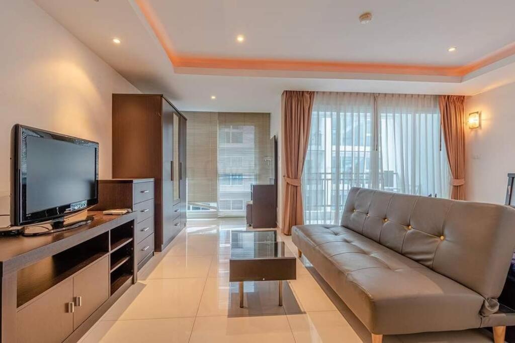 Avenue Residence C5 Pattaya Eksteriør billede